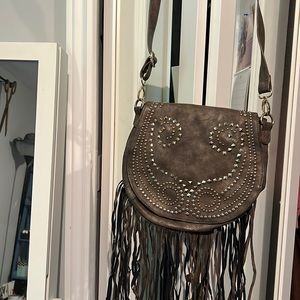 Imoshion crossbody tassel purse